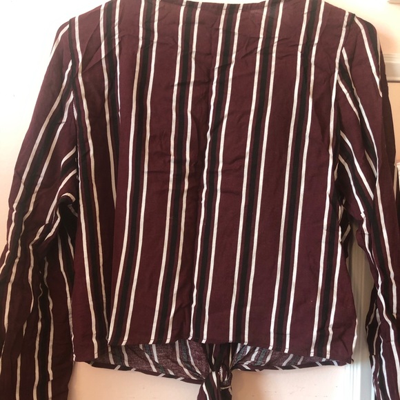 Long sleeve cute crop top - Picture 4 of 4